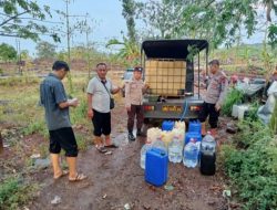 Kapolsek Winongan Distribusikan Air Bersih ke Warga Pelosok Dusun Guwo
