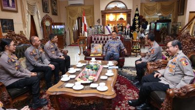 Jajaran Divhumas Polri Laksanakan Anjangsana ke Jend. Pol (Purn) Da’i Bachtiar